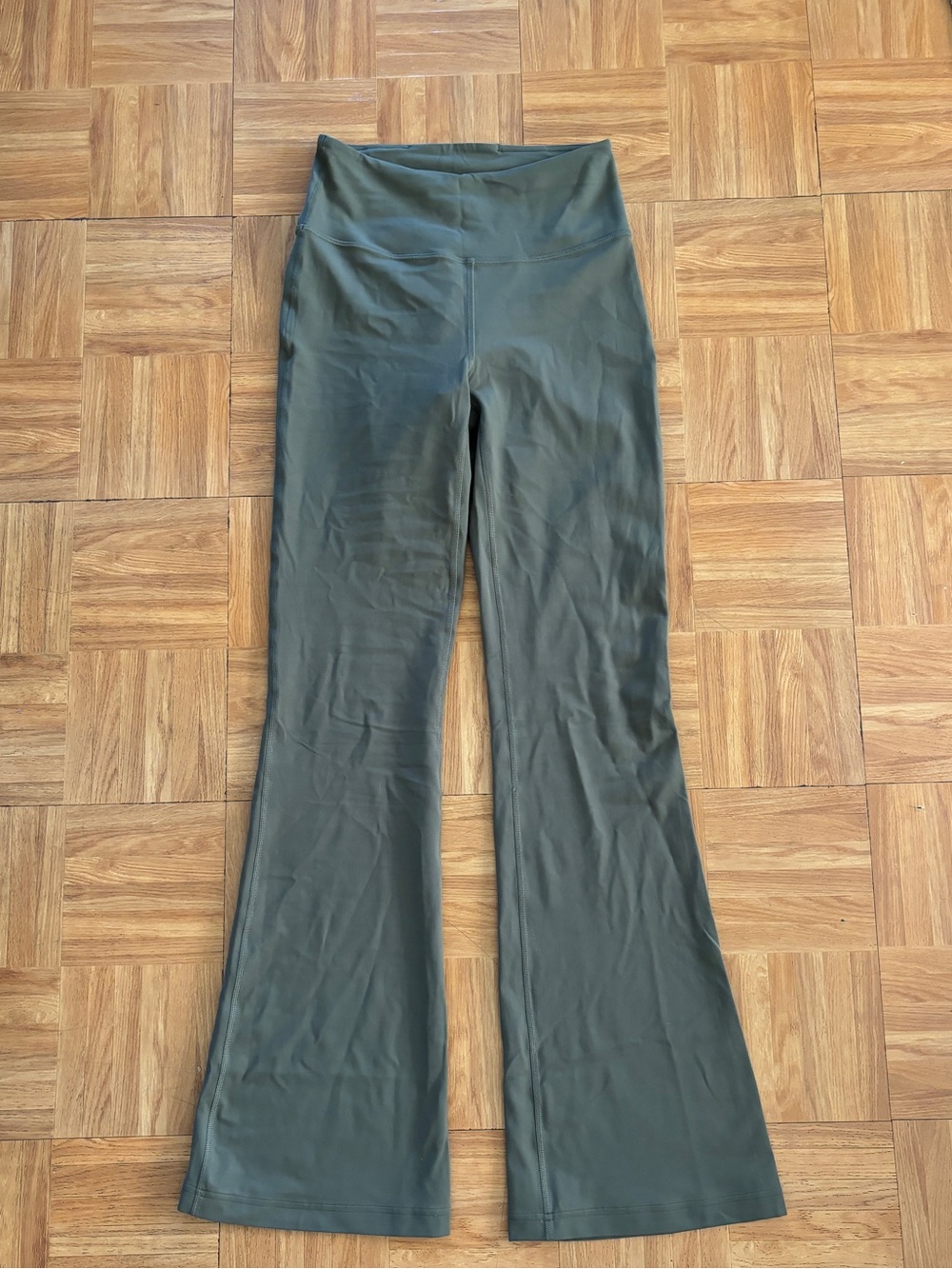 Lululemon groove leggings size 6